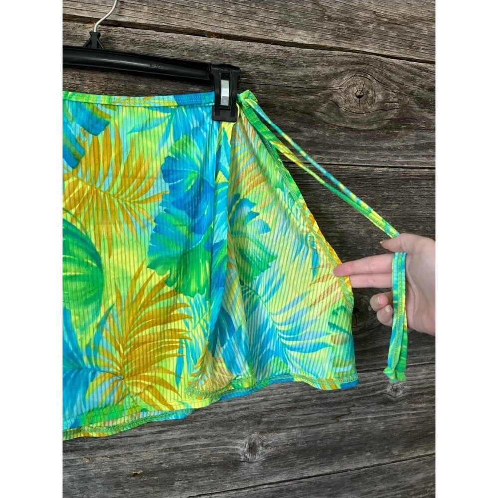 Catalina 1 piece with skirt swimsuit - Picture 3 of 6